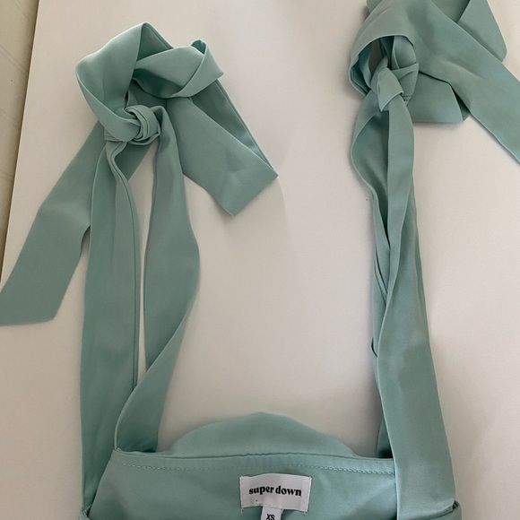 SUPERDOWN cropped mint top with tie straps! - Picture 4 of 4